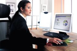 Descanso de pulso para teclado Kensington Duo Gel em azul/preto