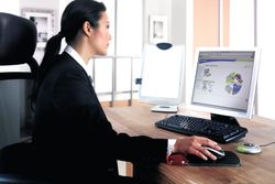 Descanso de pulso para teclado Kensington Duo Gel em azul/preto