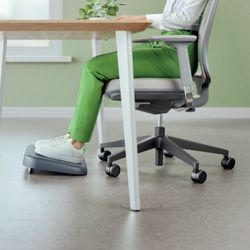 Reposapiés de escritorio ajustable Leitz Ergo, 80% plástico reciclado