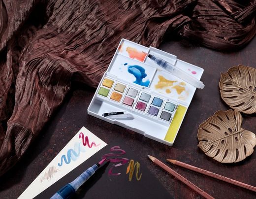 Set de viaje de pinturas Derwent Metallic en 12 pastillas