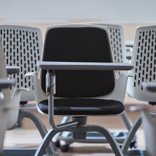 Chaise collaborative. 2 couleurs