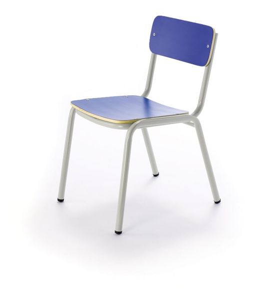 Cadeira de criança empilhável e disponível em 3 alturas e 10 cores