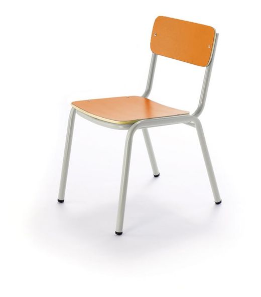 Cadeira de criança empilhável e disponível em 3 alturas e 10 cores