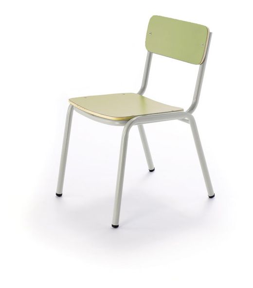 Cadeira de criança empilhável e disponível em 3 alturas e 10 cores