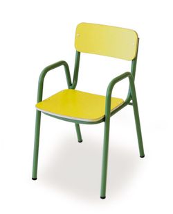 Chaise pour enfants avec accoudoirs d'une hauteur de 26 cm et différentes finitions
