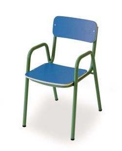 Chaise pour enfants avec accoudoirs d'une hauteur de 26 cm et différentes finitions