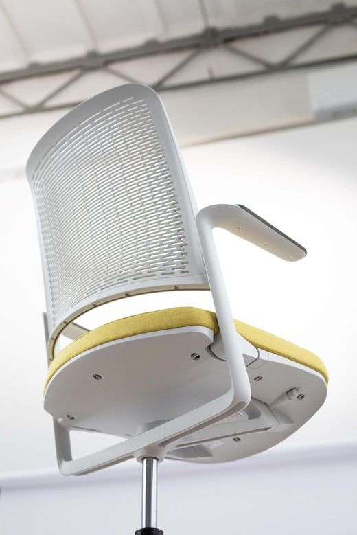 Cadeira COMIGO de NowyStyl. Cinza.