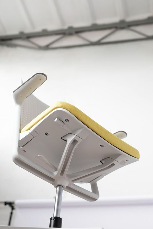 Cadeira COMIGO de NowyStyl. Cinza.