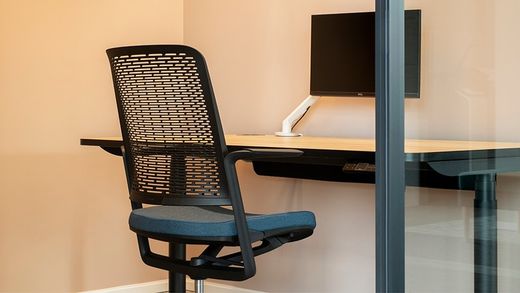 Cadeira COMIGO de NowyStyl. Préto