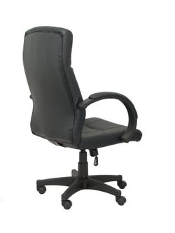 Cadeira executiva de couro sintético preto