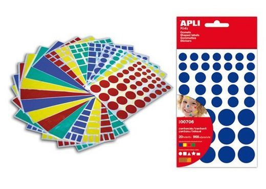 Envelope com 864 adesivos aplicados de diversas formas