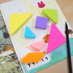 Blocs Tangram. 7 formes géométriques différentes