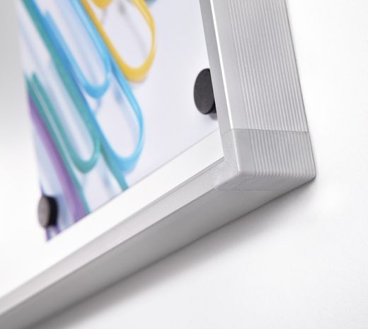 Vitrina vertical magnética de interior